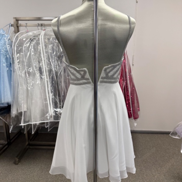 NWT Alyce Paris Style 4150 White Cocktail Dress - Picture 4 of 4